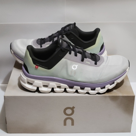 New Cloudflow 4 Fade Wisteria – Women’s Brand New - Picture 7 of 8